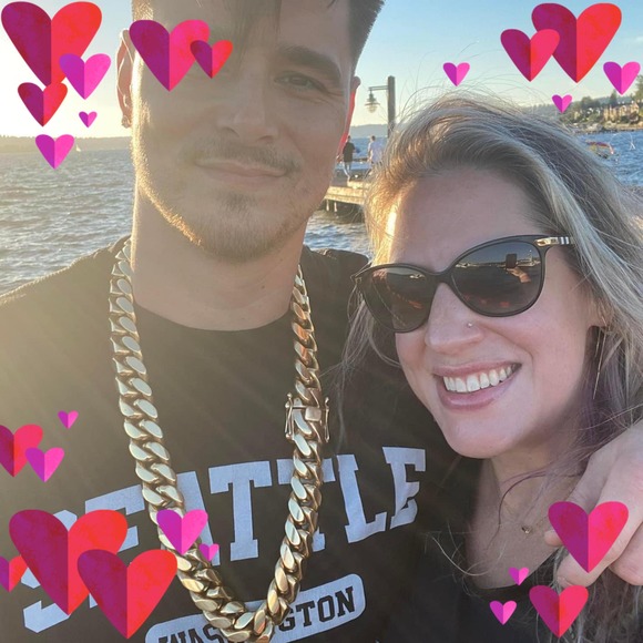 Meet your Posher, Emily - Picture 1 of 1